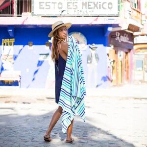 HP🎉 Las Bayadas “La Alicia” Beach Blanket